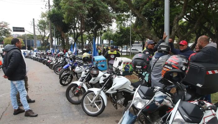 Governo prepara linha de crédito para motociclistas de aplicativos